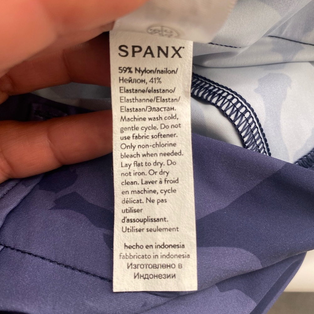 SPANX Lavender Patterned Shorts NWT - image 5